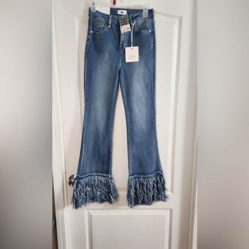 I&M Willow Fringe Flare Women’s Jeans Size 5.  2880